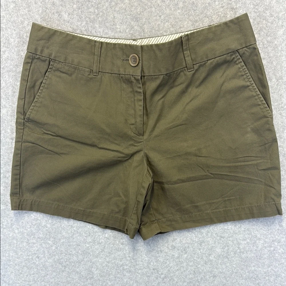 LOFT Green Bermuda Shorts with Relaxed Fit Nwot